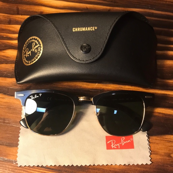 ⚠️Polarized Ray Ban clubmasters with accessories⚠️